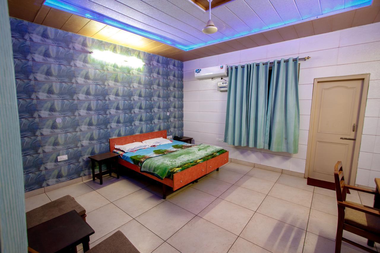 National Guest House Jalandhar Eksteriør bilde