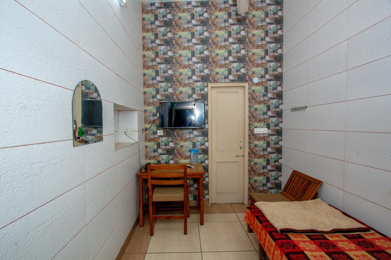 National Guest House Jalandhar Eksteriør bilde