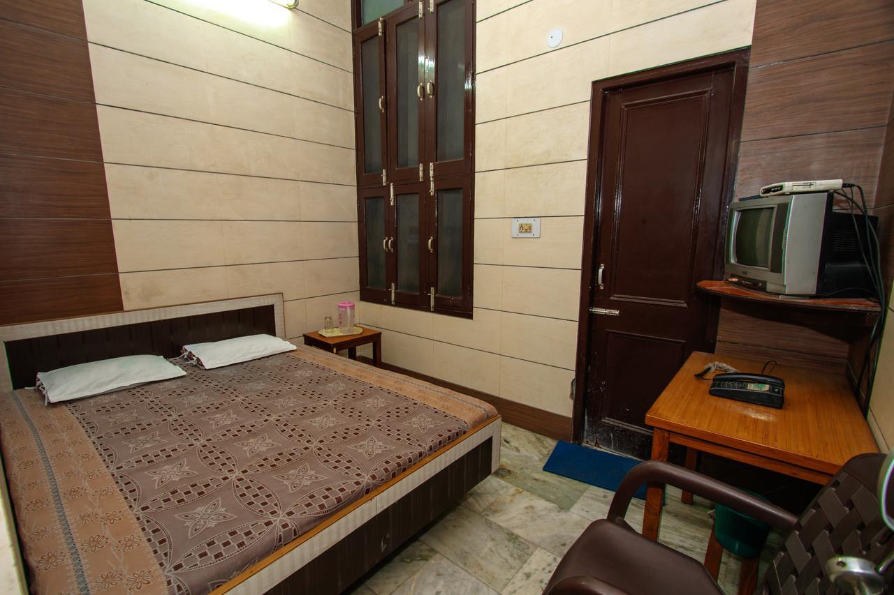 National Guest House Jalandhar Eksteriør bilde